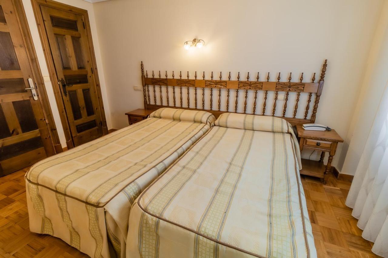 Hostal Santo Domingo De Silos Exteriér fotografie