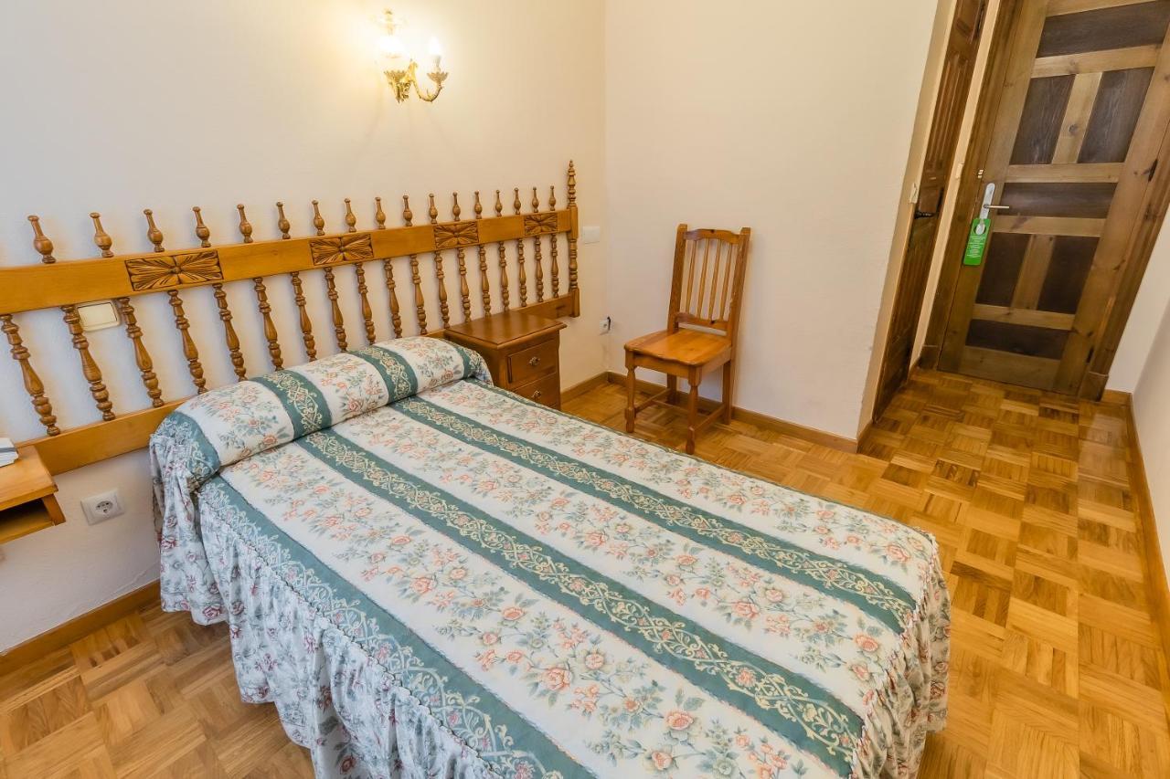 Hostal Santo Domingo De Silos Exteriér fotografie