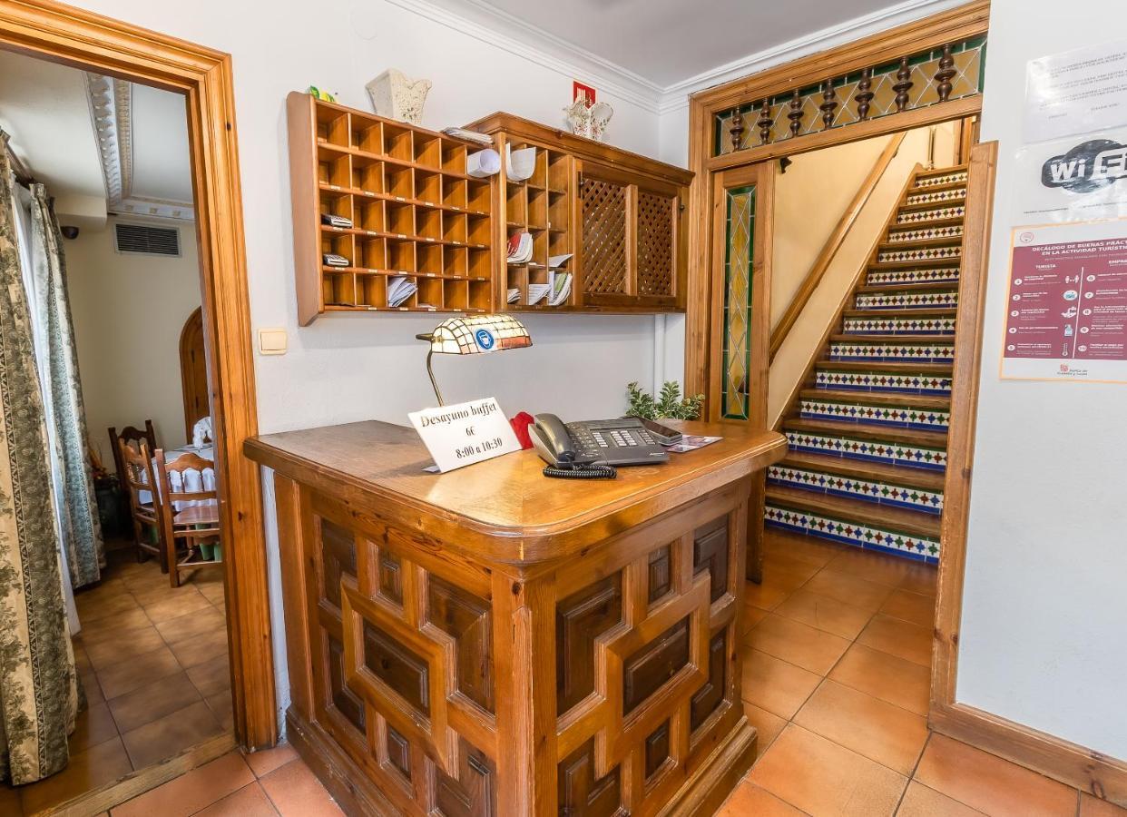 Hostal Santo Domingo De Silos Exteriér fotografie
