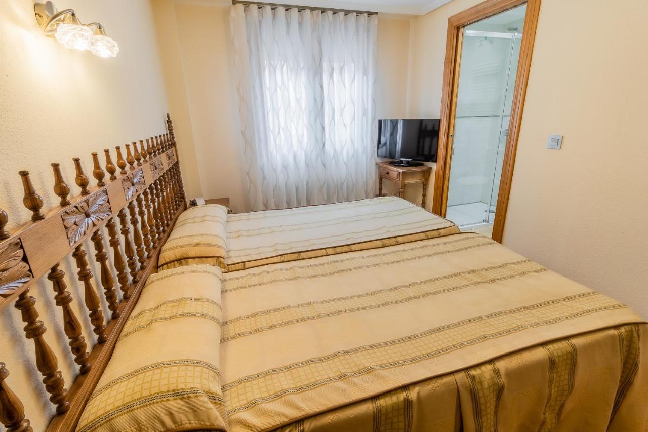 Hostal Santo Domingo De Silos Exteriér fotografie