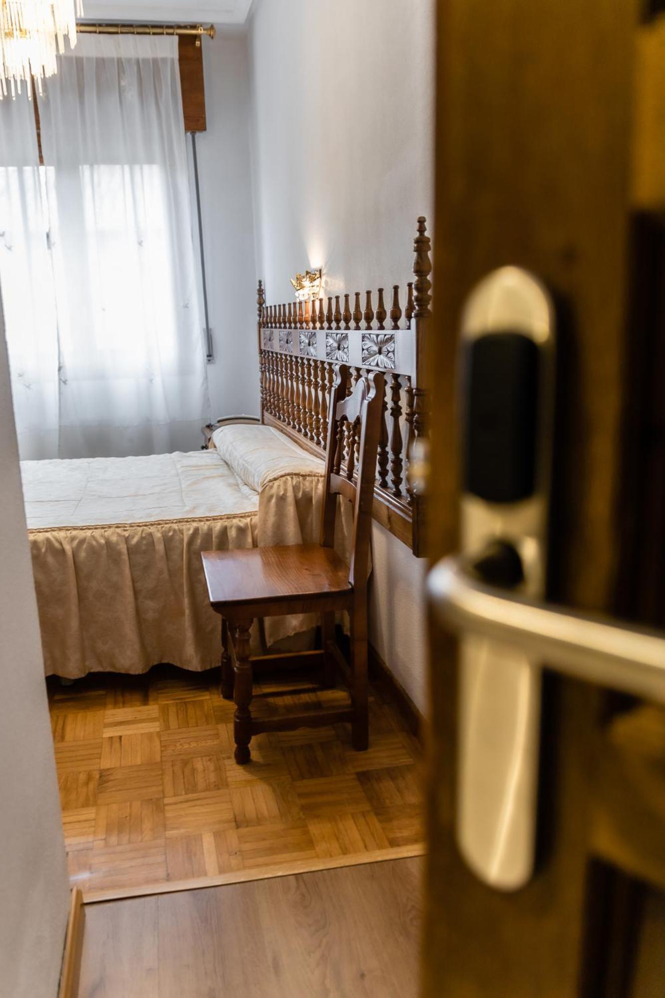 Hostal Santo Domingo De Silos Exteriér fotografie